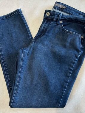 Levi’s Slight Curve Dark Wash Women’s Stretch Jeans